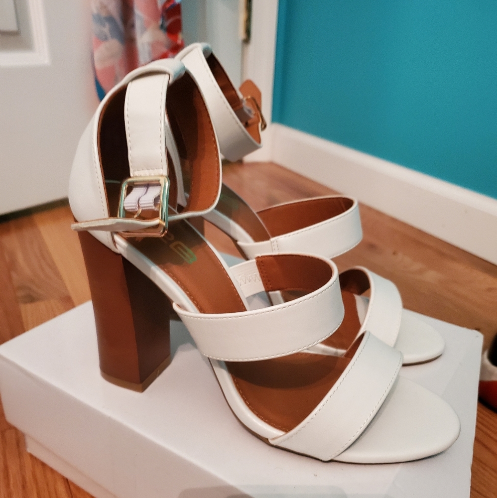 High heel white shoes